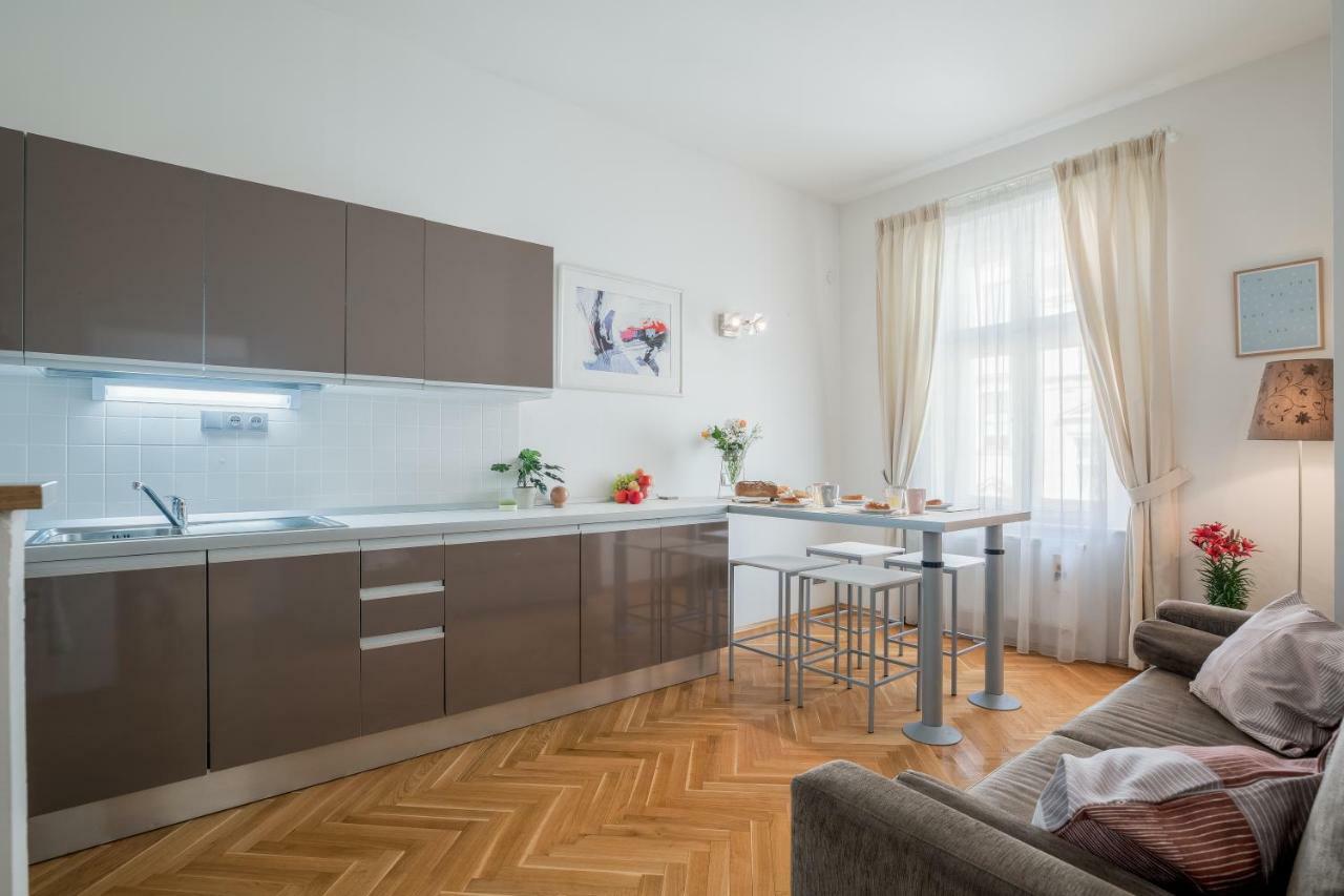 Apartment Art Ii Prag