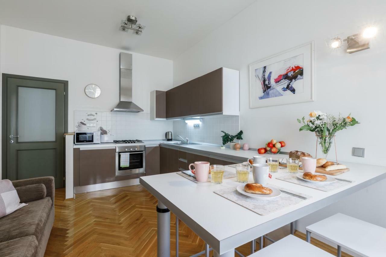 Apartment Art Ii Prag