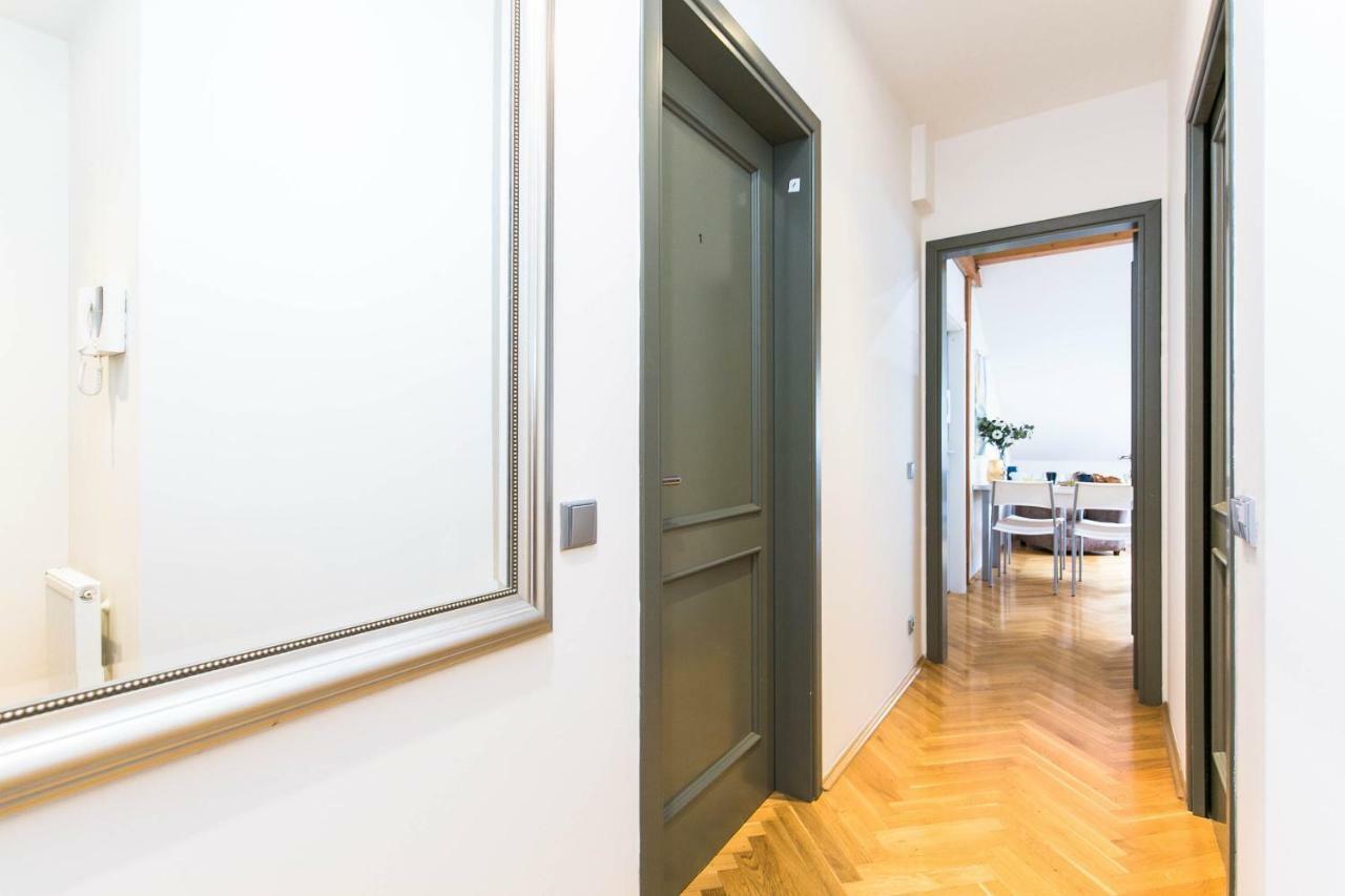 Art Ii Apartment Prag
