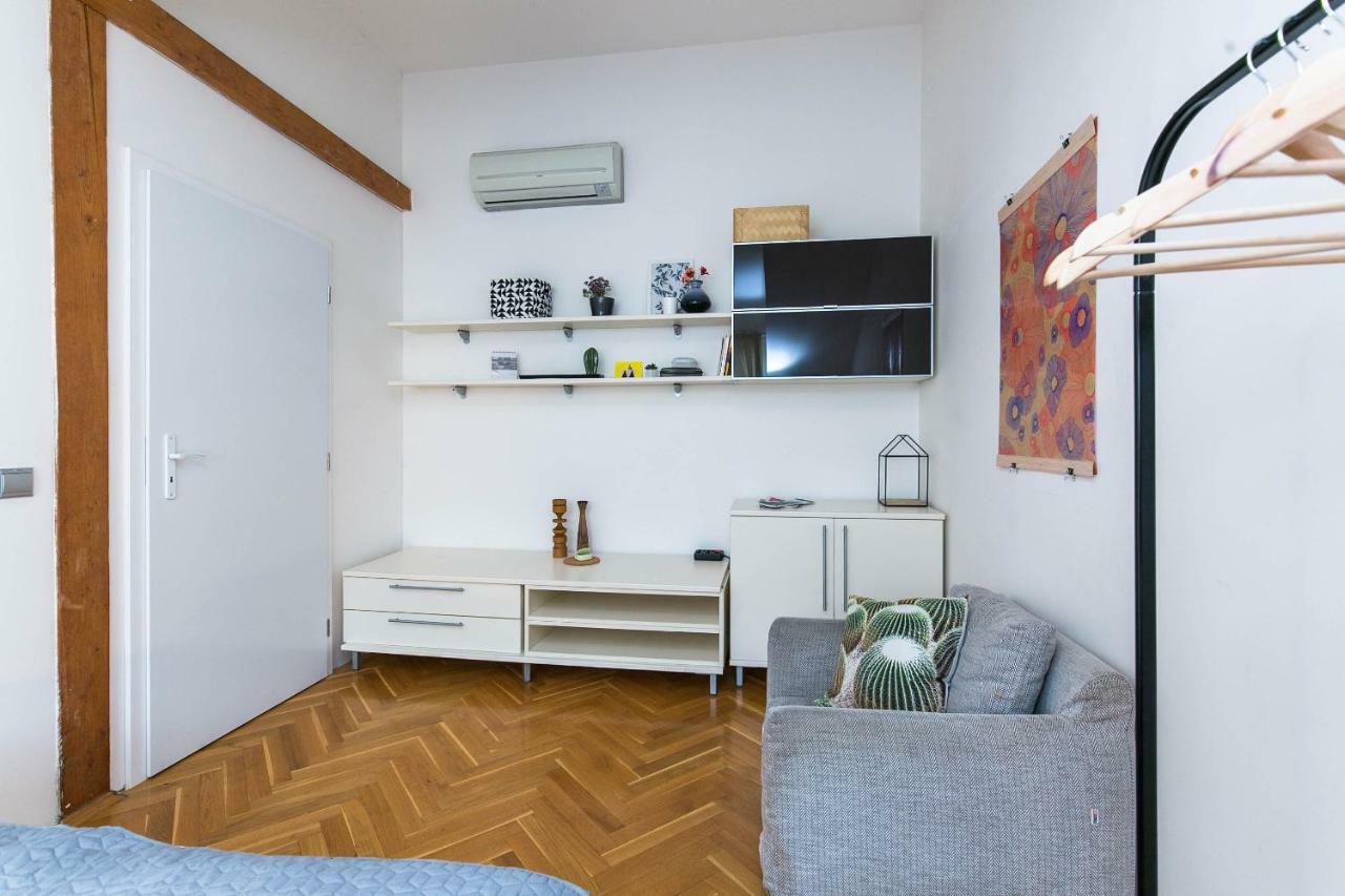 Art Ii Apartment Prag